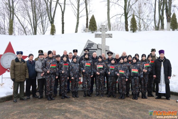 У мемориального комплекса «Звезда» в Кореличах прошел митинг-реквием «Память сердца» ко Дню памяти воинов-интернационалистов