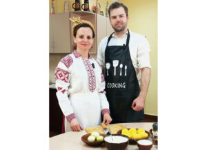 В новом выпуске программы «Белорусская кухня с Андреем Дениско» узнаем, как язык попадает в ухо и почему это вкусно (видео)