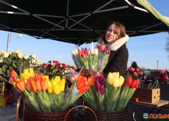 Корреспондент газеты «Полымя» побывала на цветочных рынках в Кореличах и Мире