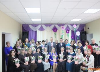 В Кореличах чествуют женщин: торжественный прием прошел накануне 8 Марта