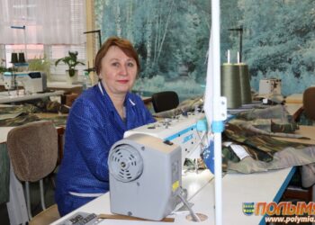 Швея Кореличского Дома быта Светлана Петрова почти 20 лет посвятила любимому делу