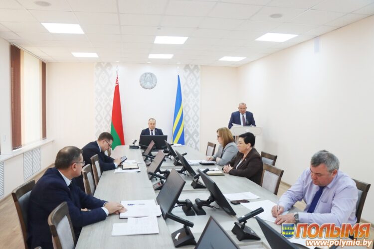 На планерке у председателя райисполкома: плата за ЖКУ, профилактика сухопалов и субботник к «Дожинкам»
