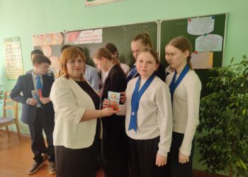 Школьники из г.п. Кореличи сыграли в игру «Знатоки Конституции»