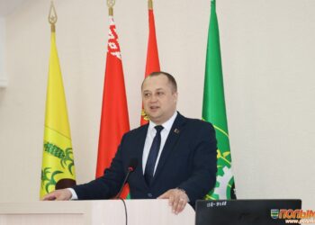 Председатель Кореличского райисполкома Александр Курило пообщался со студентами БГСА в Горках