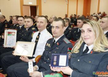 В Кореличах состоялась праздничная программа «Долгу и чести верны!»