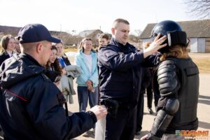 В СШ №2 г.п. Кореличи состоялась профориентационная встреча с сотрудниками милиции