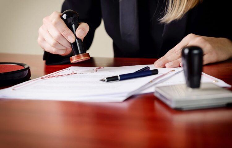 В Кореличах 6 марта нотариусы проконсультируют бесплатно