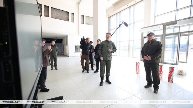 Александр Лукашенко об экспозициях Национального исторического музея: действовать оптимально, но не скупиться