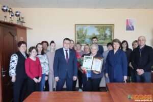 Заместителя председателя по идеологической работе СПК «Маяк-Заполье» Ольгу Григорович торжественно проводили на пенсию