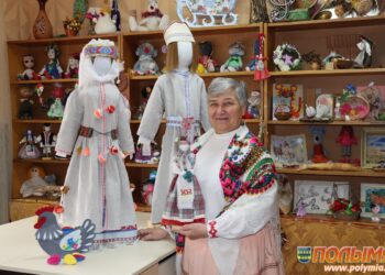 Елена Шахова из Жуховичей создаёт самобытных кукол изо льна и обучает этому ремеслу детей и взрослых