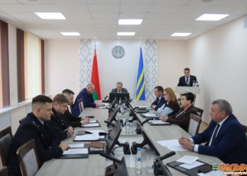 На заседании Кореличского райисполкома обсудили планы по детскому оздоровлению и эффективность работы милиции по профилактике преступлений