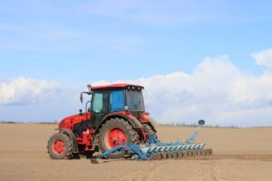 В ГП «Луки-Агро» на посевной трудятся потомственные хлеборобы