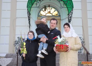 Быть вместе и благодарить Бога за мир: пасхальные традиции семьи Лейко
