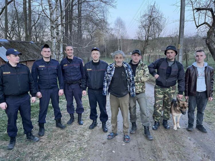 В Кореличском районе нашли живым 70-летнего потерявшегося мужчину