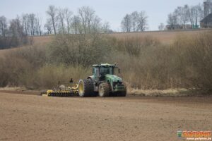 В СПК «Свитязянка-2003» идет сев яровых культур и сахарной свеклы
