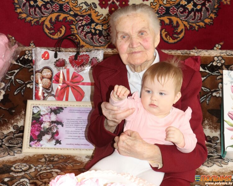 100-летняя жительница Кореличского района Мария Воронко делится секретами долголетия