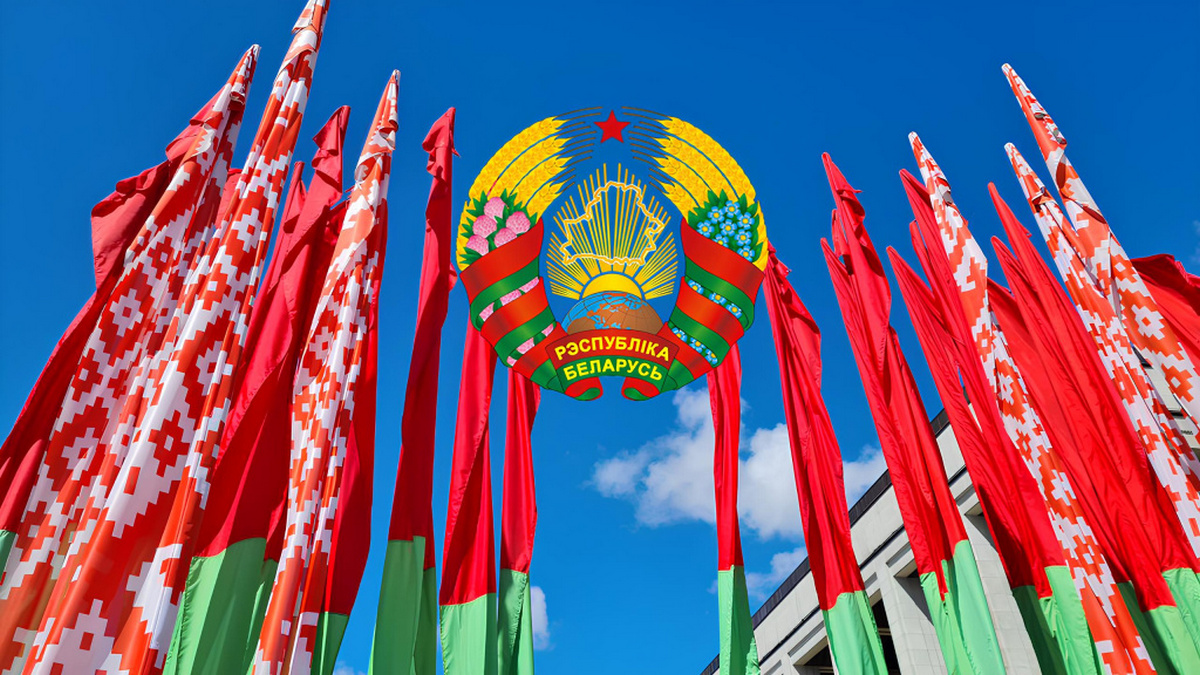 Аляксандр Лукашэнка: абраная народам трыяда дзяржаўных сімвалаў стала неад’емнай часткай нашай паўсядзённасці