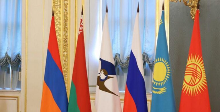 Александр Лукашенко направился с рабочим визитом в Казахстан для участия в саммите ЕАЭС и экономическом форуме