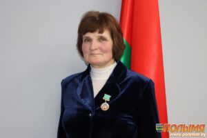 Награжденная нагрудным знаком «За заслуги в сельском хозяйстве» оператор МТФ «Остухово» Инна Пилько — о любви к людям, профессии и цветам