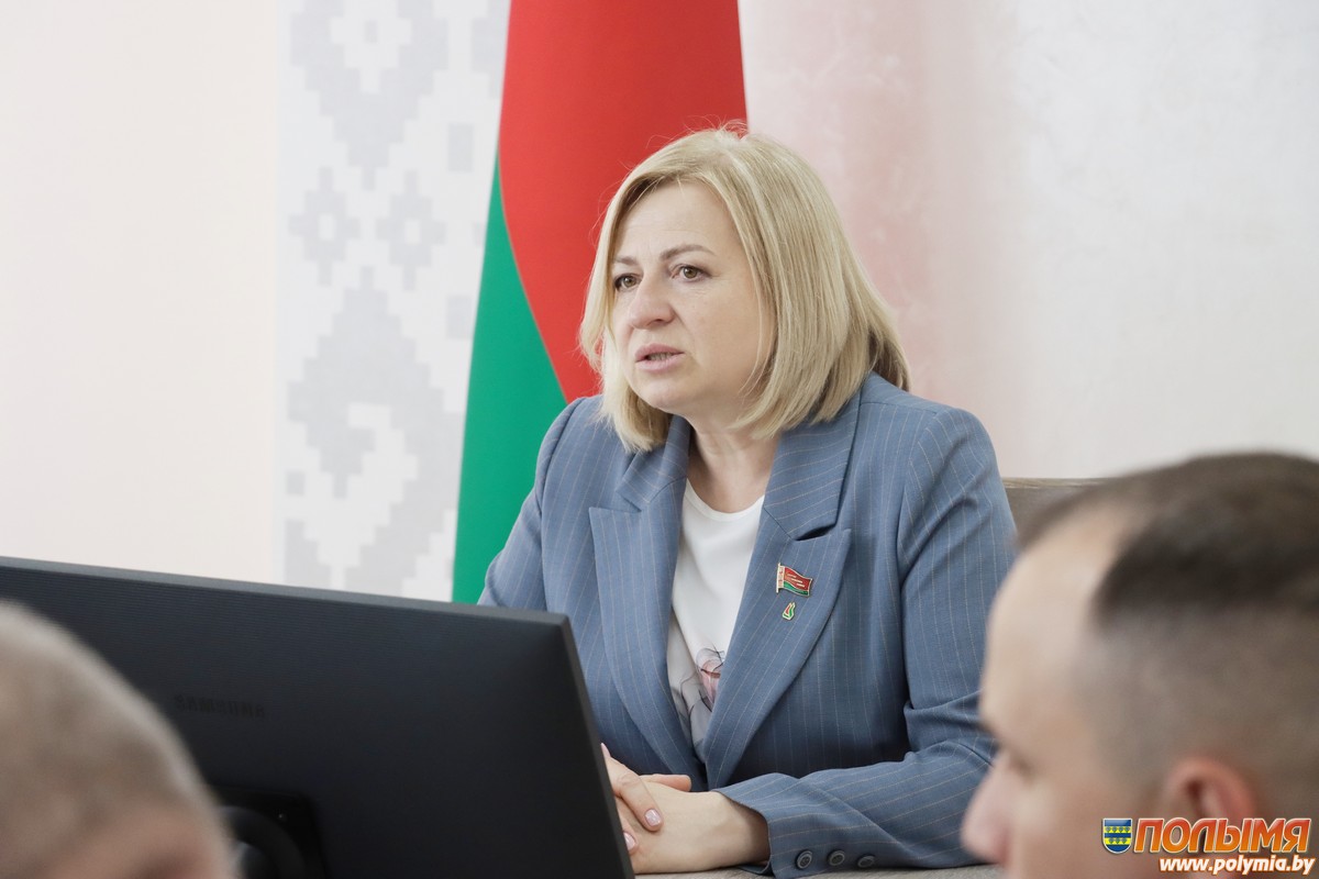 Председатель Гродненского областного Совета депутатов Елена Пасюта встретилась с депутатским корпусом Кореличчины