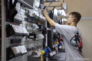 Студентам белорусских колледжей станут чаще платить за практику