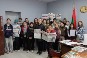 Воспитанники палаточного лагеря «Олимпиец» побывали в редакции газеты «Полымя»