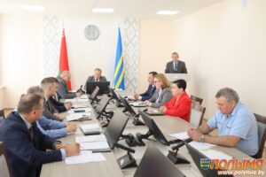 На планерке у председателя райисполкома: обеспечение биологической защиты, ямочный ремонт дорог и долгострои