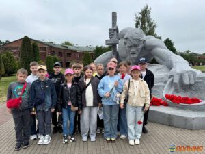 Учащиеся СШ №2 г.п. Кореличи побывали в Брестской крепости, Беловежской пуще и во дворце Сапегов