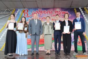 Ярка і незабыўна прайшоў у Карэлічах раённы выпускны баль