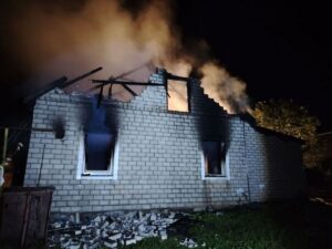 В агрогородке Воронча горел дом, хозяйка получила ожоги