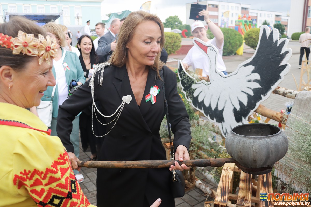 На праздничных гуляниях в Кореличах удивляли местной кухней, куклами ручной работы и интерактивом