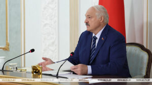 Александр Лукашенко поручил принять самые жесткие меры по всем недостаткам на уборочной