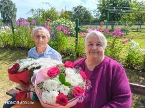Семью Николая и Галины Гивойна из д. Скрышево Райцевского сельсовета поздравили с изумрудной свадьбой