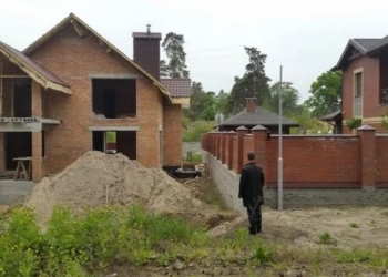 На планерке у председателя: самовольно занятые участки, работа с обращениями граждан и подготовка к «Дожинкам»