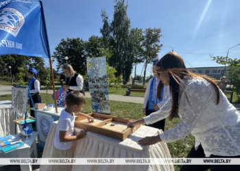 Диалог о важном, интерактивные площадки на любой вкус. Ельск встретил марафон «17 граней единства»