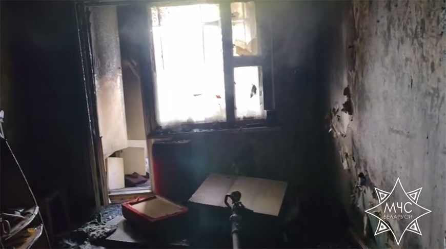 В Минске после пожара в квартире госпитализировали четырех человек