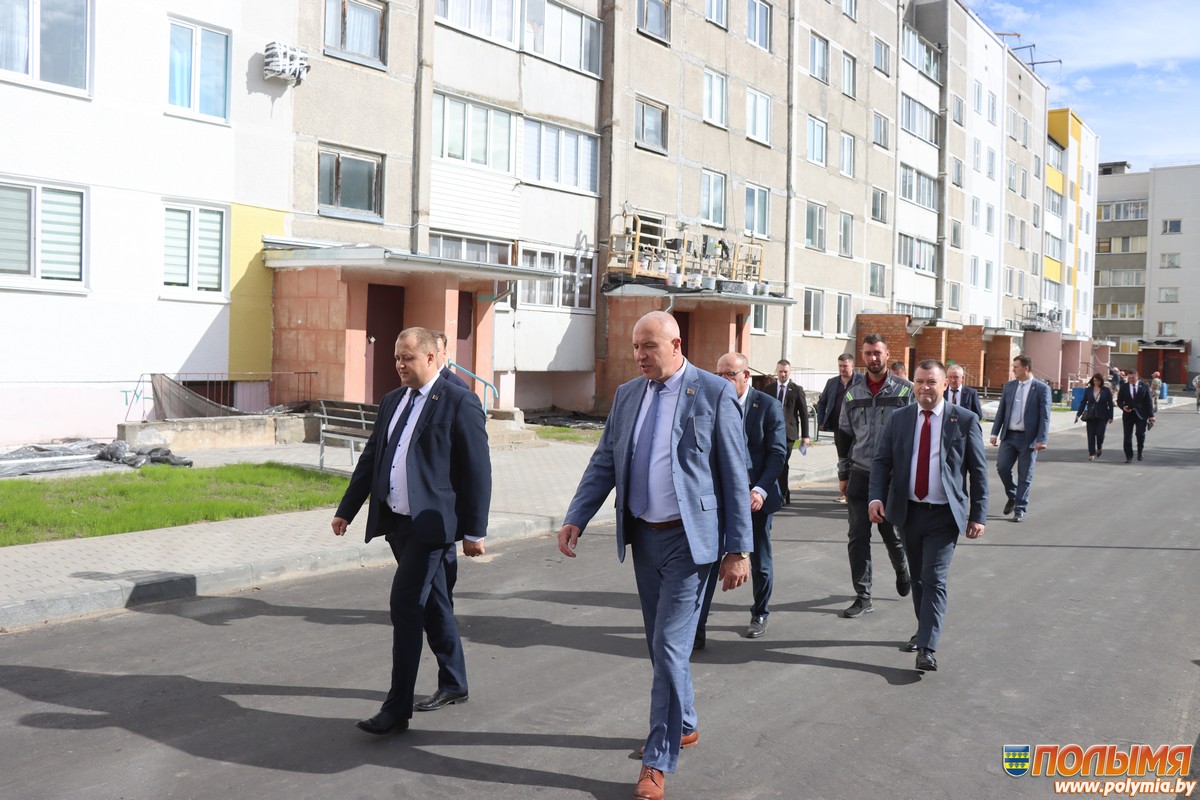 Председатель Гродненского облисполкома Юрий Караев провел заседание штаба по проведению «Дожинок-2026» и проинспектировал ход работ