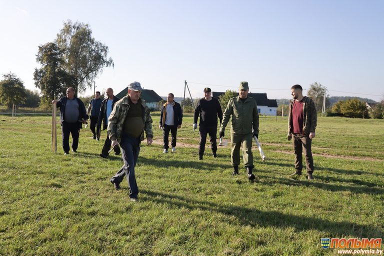 В Кореличах прошел завершающий субботник по подготовке к «Дожинкам»
