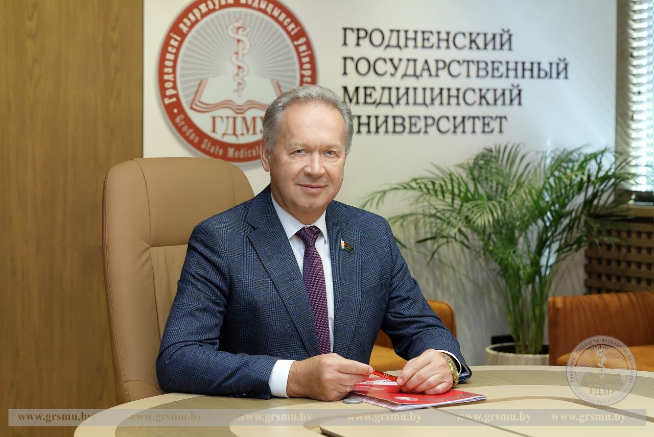 Сенатор Игорь Жук: «Образование — в центре особого внимания»