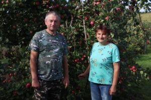 Семья Новик променяла Санкт-Петербург на деревню в Кореличском районе и обустроила дом