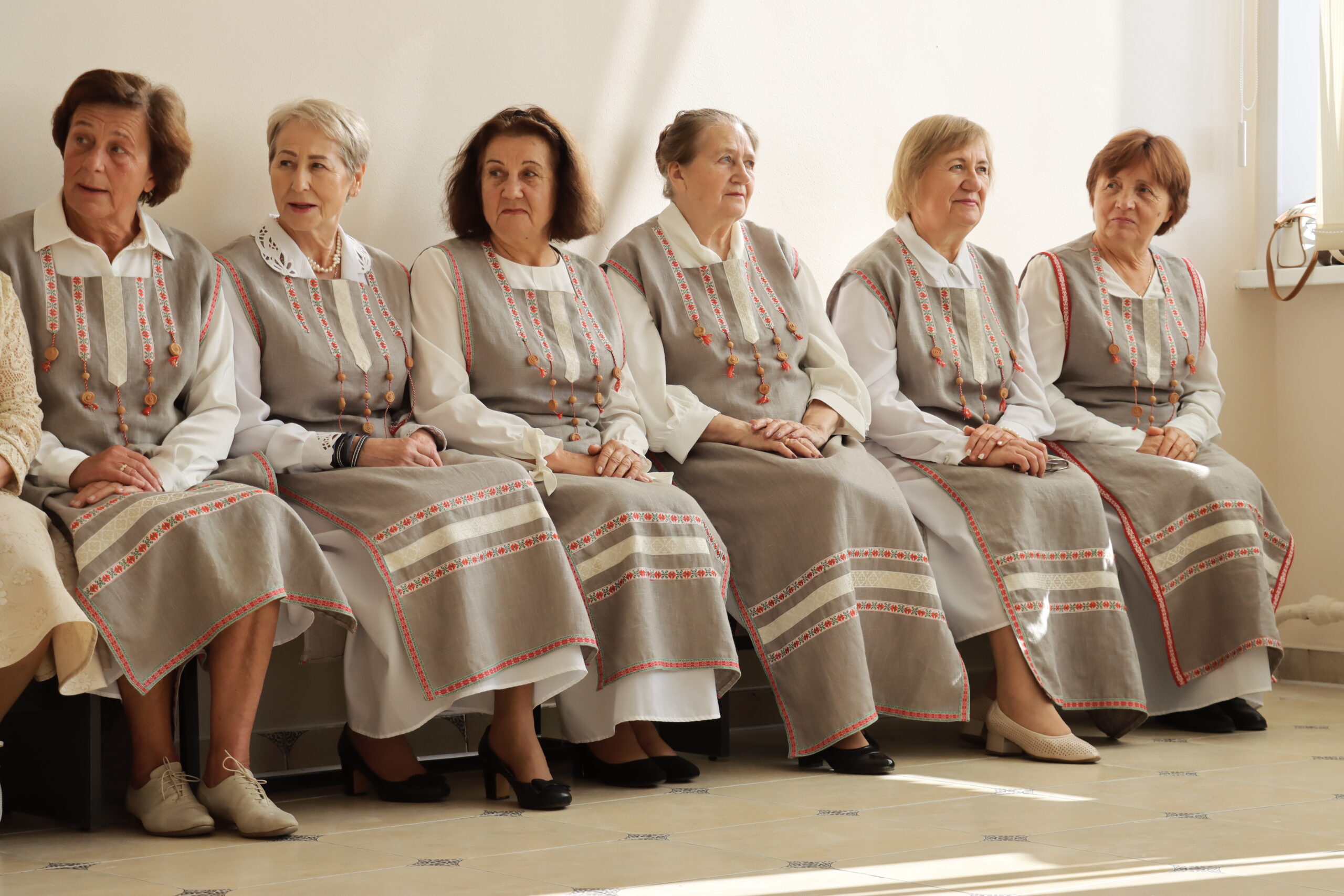 З нагоды Дня пажылых людзей у Карэліцкім РЦКіНТ праведзены фальклорны танцавальны вечар у рамках 16-й дэкады «Залаты ўзрост»